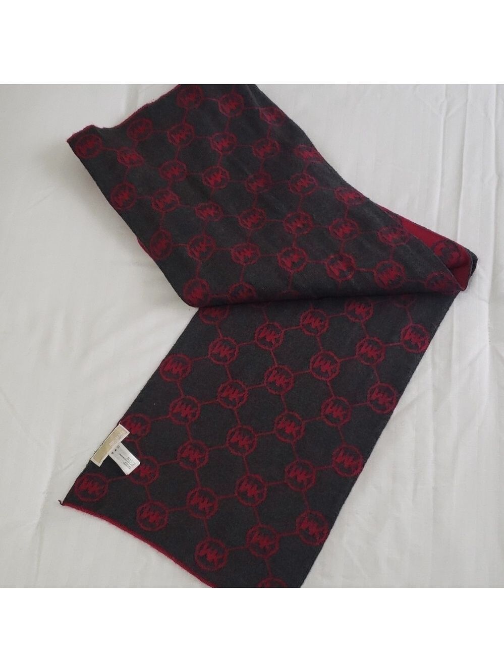Michael Kors scarf - Picture 6 of 6